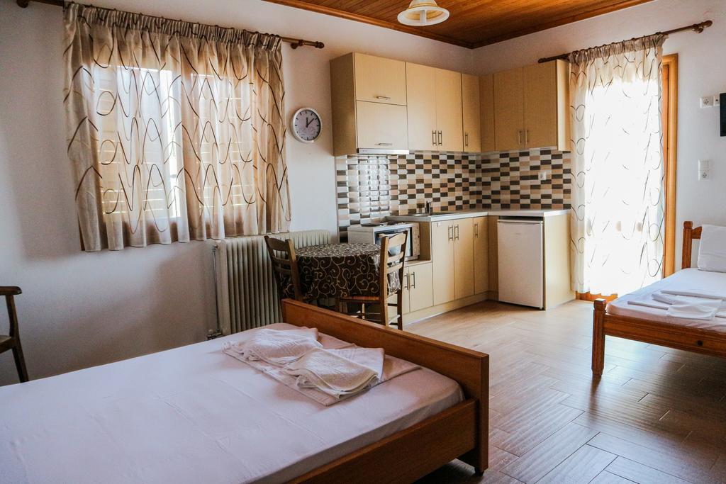 Hotel Elatofilito Athamanio Extérieur photo