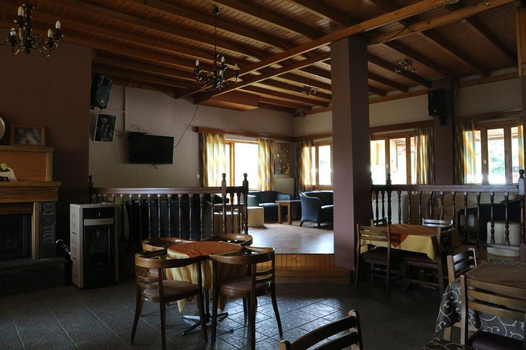 Hotel Elatofilito Athamanio Extérieur photo